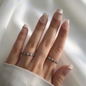 venus-petite-design-nails