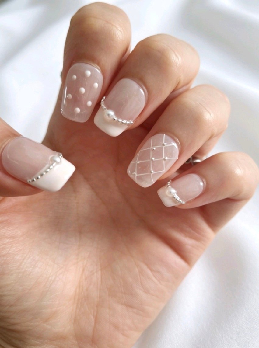 venus-petite-press-on-nails