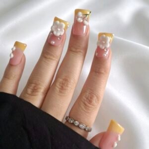 pluto-press-on-nails-2